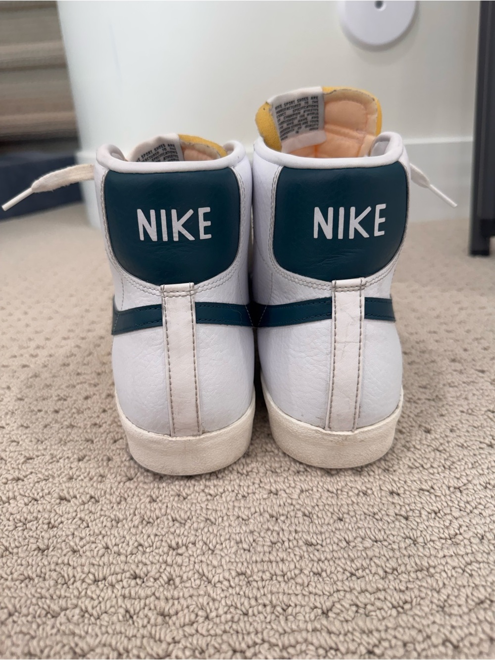 Nike Blazer Mid ‘77 Vintage Shoe - Picture 5 of 13